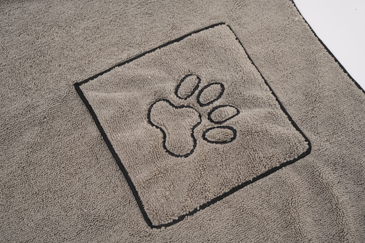 UltraSoft Absorbent Towel with Hand Pockets