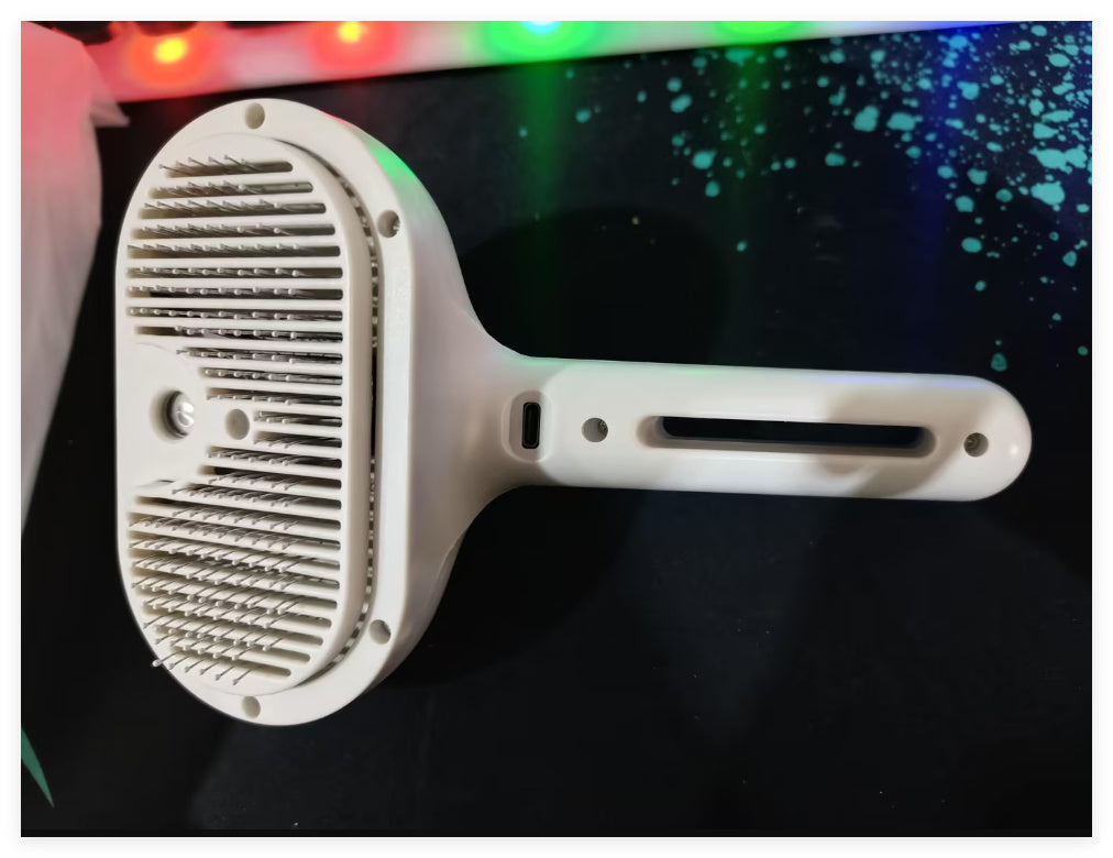 MistComb Hydrating Groom & De-Shed Brush